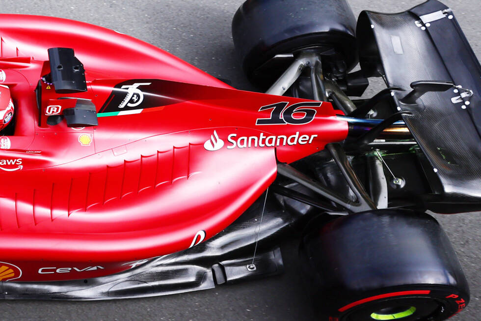 Foto zur News: Ferrari F1-75: Unterboden und Hinterrad-Aufhängung