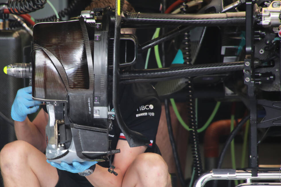 Foto zur News: Mercedes W13: Vorderrad-Aufhängung