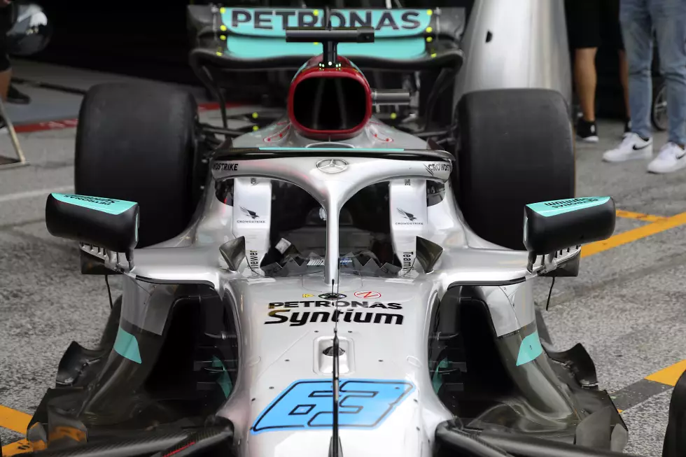 Foto zur News: Mercedes W13: Rückspiegel-Halterung
