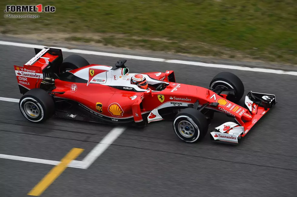 Testsieger 2016: Kimi Räikkönen (Ferrari) - 2016 war eine besondere Situation, denn Ferrari, Red Bull und McLaren testeten im Januar schon vor allen anderen in Le Castellet. Als erstmals alle Teams in Barcelona zusammenkamen, war es Kimi Räikkönen, der 0,045 Sekunden vor Ferrari-Teamkollege Sebastian Vettel lag. Foto zur News: Testsieger 2016: Kimi Räikkönen (Ferrari) - 2016 war eine besondere Situation, denn Ferrari, Red Bull und McLaren testeten im Januar schon vor allen anderen in Le Castellet. Als erstmals alle Teams in Barcelona zusammenkamen, war es Kimi Räikkönen, der 0,045 Sekunden vor Ferrari-Teamkollege Sebastian Vettel lag.