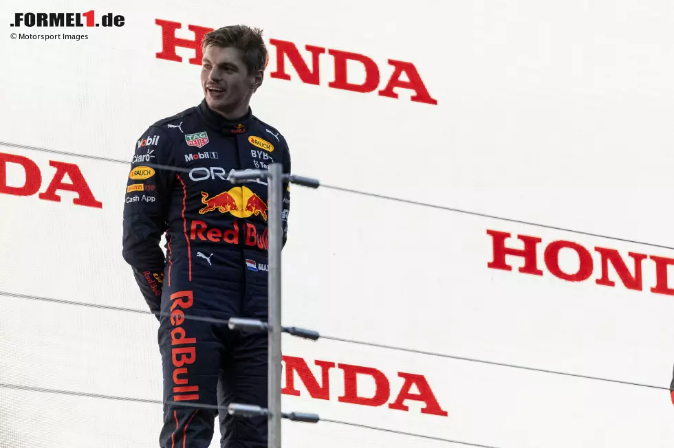 Foto zur News: ... müssen sich dann kurz von ihm trennen: Auf Verstappen warten die Siegerehrung auf dem Podium sowie die obligatorischen Pressetermine nach dem Rennen. Danach aber ist es soweit und ...