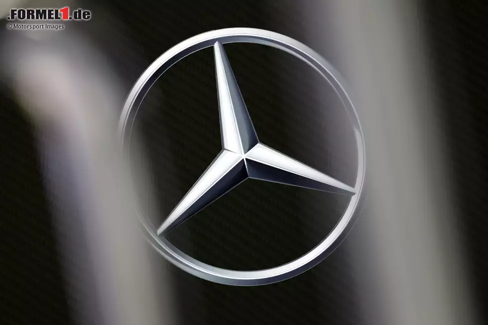 Mercedes: "Was für eine Karriere. Gratulation zu all diesen Erfolgen und vielen Dank für die Erinnerungen und schönen Duelle auf der Strecke. Wir werden dich vermissen." Foto zur News: Mercedes: "Was für eine Karriere. Gratulation zu all diesen Erfolgen und vielen Dank für die Erinnerungen und schönen Duelle auf der Strecke. Wir werden dich vermissen."