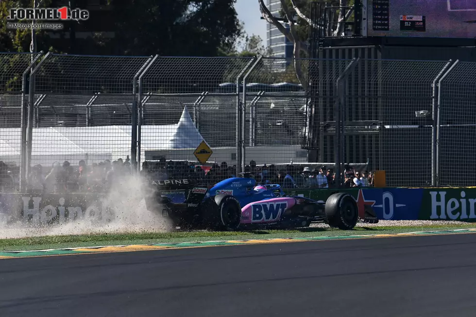 Fernando Alonso (3): Beim Teamkollegen gehen die Meinungen in der Redaktion stark auseinander. Einige hätten ihm für seine reine Pace in Melbourne zum Beispiel eine 2 gegeben, andere eine 4, weil er trotzdem nicht gepunktet und am Ende entnervt die Reifen zerstört hat. Demokratisch gibt's letztendlich eine 3. Foto zur News: Fernando Alonso (3): Beim Teamkollegen gehen die Meinungen in der Redaktion stark auseinander. Einige hätten ihm für seine reine Pace in Melbourne zum Beispiel eine 2 gegeben, andere eine 4, weil er trotzdem nicht gepunktet und am Ende entnervt die Reifen zerstört hat. Demokratisch gibt's letztendlich eine 3.