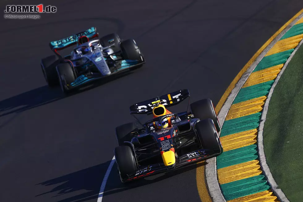 Sergio Perez (2): Etwas langsamer als Verstappen, aber der Trend bestätigt sich: Perez ist in diesem Jahr viel näher dran als 2021! Im Qualifying fehlten nur 0,086 Sekunden auf den Weltmeister. Weil Leclerc an diesem Wochenende eine Nummer zu groß für Red Bull war, hat er im Rennen mit P2 das Maximalergebnis geholt. Foto zur News: Sergio Perez (2): Etwas langsamer als Verstappen, aber der Trend bestätigt sich: Perez ist in diesem Jahr viel näher dran als 2021! Im Qualifying fehlten nur 0,086 Sekunden auf den Weltmeister. Weil Leclerc an diesem Wochenende eine Nummer zu groß für Red Bull war, hat er im Rennen mit P2 das Maximalergebnis geholt.