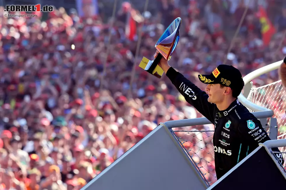 George Russell (2): Im Qualifying ungefähr auf Augenhöhe mit Hamilton, im Rennen dann ein bisschen im Niemandsland unterwegs. Verstappen und Leclerc waren zu schnell, von hinten drohte keine ernsthafte Gefahr. Eine gute Leistung, allerdings auch ohne echte Gegner. Das Podium war da eigentlich Pflicht. Und das holte er auch. Foto zur News: George Russell (2): Im Qualifying ungefähr auf Augenhöhe mit Hamilton, im Rennen dann ein bisschen im Niemandsland unterwegs. Verstappen und Leclerc waren zu schnell, von hinten drohte keine ernsthafte Gefahr. Eine gute Leistung, allerdings auch ohne echte Gegner. Das Podium war da eigentlich Pflicht. Und das holte er auch.