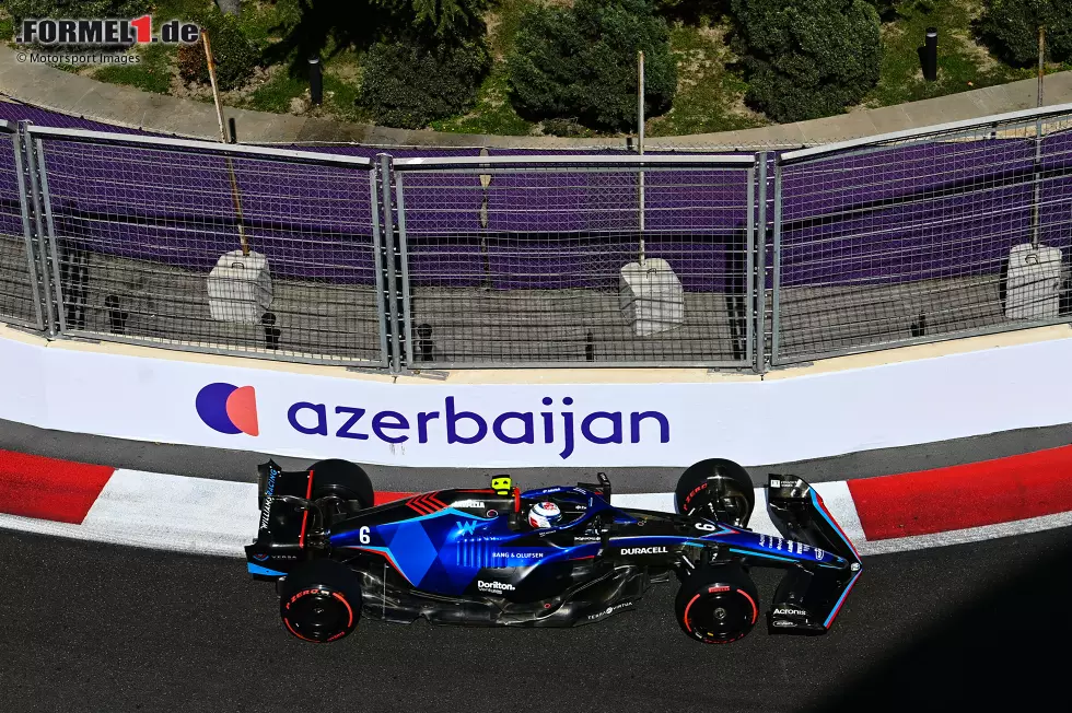 Foto zur News: Nicholas Latifi (5): Keinen Schrott produziert, aber da höheren die positiven Aspekte auch schon auf. Im Qualifying wieder viel zu langsam und klar von Albon abgehängt. Im Rennen unter anderem eine blaue Flagge missachtet und bestraft worden. Ein Anfängerfehler. Kein Wunder, dass seine Zukunft bei Williams mehr als fraglich ist ...