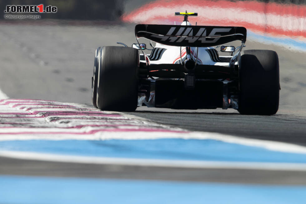 Mick Schumacher (5): Das Aus in Q1 geht gar nicht, wenn der Teamkollege gleichzeitig in Q3 fährt. Und für das Einhalten der Tracklimits ist nur er selbst verantwortlich. Im Rennen dann direkt nach dem Start wieder hinter Magnussen, der als Letzter losgefahren war. Auch in den Trainings schon viel zu langsam. Ein Wochenende zum Vergessen. Mick Schumacher (5): Das Aus in Q1 geht gar nicht, wenn der Teamkollege gleichzeitig in Q3 fährt. Und für das Einhalten der Tracklimits ist nur er selbst verantwortlich. Im Rennen dann direkt nach dem Start wieder hinter Magnussen, der als Letzter losgefahren war. Auch in den Trainings schon viel zu langsam. Ein Wochenende zum Vergessen.