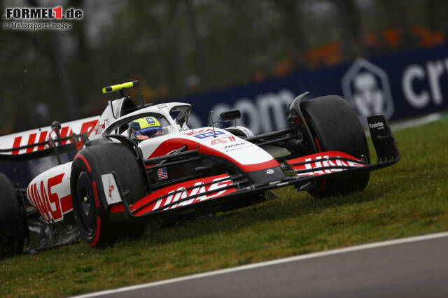 Mick Schumacher (5): In qualifying, sprinting and running behind his teammate.  In addition, his own run (and Alonsos) was early ruined with a spin.  All in all, a very dirty weekend.  Must keep waiting for his first points, while teammate in Haas scores diligently ...
