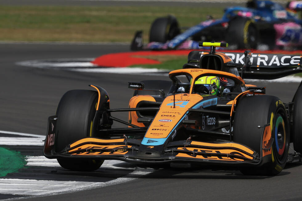 Foto zur News: Lando Norris (2): Ist Norris so gut oder Ricciardo so schlecht? Diese Frage macht die Bewertung der beiden McLaren-Piloten regelmäßig schwierig. Vermutlich ist es eine Mischung aus beidem. So geht es auch für Norris am Ende knapp an der 1 vorbei - aus dem gleichen Grund wie bei Alonso.