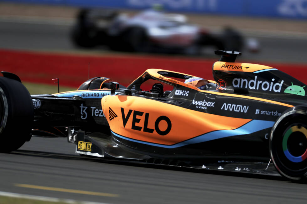 Foto zur News: Daniel Ricciardo (5): Kein Crash, aber dafür wieder einmal viel zu langsam. Im Qualifying und im Rennen klar von Norris abgehängt. Eine Erklärung hat er dafür nicht. Es bleibt bei lediglich zwei Top-10-Ergebnissen in diesem Jahr. P13 von nur 14 Fahrern im Ziel ist im McLaren natürlich viel zu wenig.