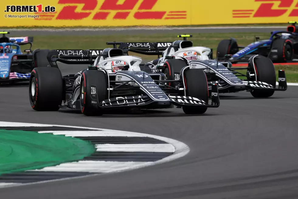 Pierre Gasly (3): Hat - anders als der Teamkollege - keine großen Fehler gemacht. P11 im am Wochenende schwachen AlphaTauri war ein kleines Highlight im Qualifying. Beim Startcrash unglücklich eingeklemmt. Lag zum Zeitpunkt der Tsunoda-Kollision in den Punkten. Leider werden wir nicht erfahren, ob er auch wirklich welche geholt hätte ... Foto zur News: Pierre Gasly (3): Hat - anders als der Teamkollege - keine großen Fehler gemacht. P11 im am Wochenende schwachen AlphaTauri war ein kleines Highlight im Qualifying. Beim Startcrash unglücklich eingeklemmt. Lag zum Zeitpunkt der Tsunoda-Kollision in den Punkten. Leider werden wir nicht erfahren, ob er auch wirklich welche geholt hätte ...