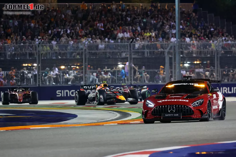 Sergio Perez (2): Ein super Rennen, aber die 1 gibt es von uns trotzdem nicht. Die beiden Fehler hinter dem Safety-Car müssen wir abziehen, denn die hätten dafür sorgen können, dass er den Sieg am grünen Tisch noch verliert. Da hätte er besser aufpassen müssen. Glück gehabt! Foto zur News: Sergio Perez (2): Ein super Rennen, aber die 1 gibt es von uns trotzdem nicht. Die beiden Fehler hinter dem Safety-Car müssen wir abziehen, denn die hätten dafür sorgen können, dass er den Sieg am grünen Tisch noch verliert. Da hätte er besser aufpassen müssen. Glück gehabt!