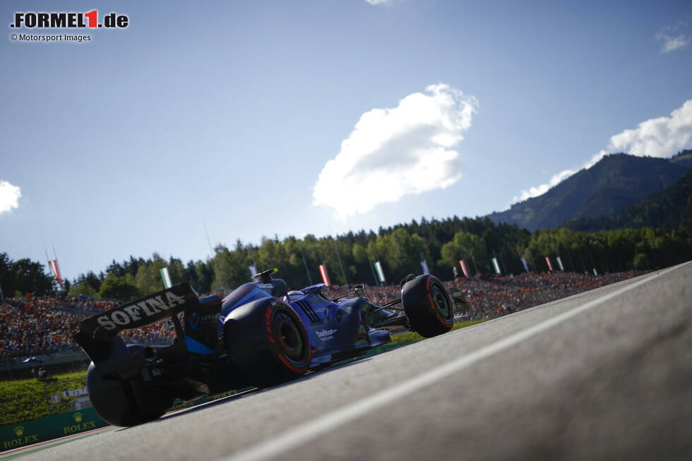 Nicholas Latifi (5): Im Gegensatz zu Gasly ohne Zwischenfälle, dafür aber nach Ansicht der Mehrheit der Redaktion einfach zu langsam. Nicht alle hätten ihm die 5 gegeben, weil er zum Beispiel weiterhin ohne das Update fahren musste. Ein mildernder Umstand, aber für die meisten unterm Strich trotzdem "mangelhaft". Nicholas Latifi (5): Im Gegensatz zu Gasly ohne Zwischenfälle, dafür aber nach Ansicht der Mehrheit der Redaktion einfach zu langsam. Nicht alle hätten ihm die 5 gegeben, weil er zum Beispiel weiterhin ohne das Update fahren musste. Ein mildernder Umstand, aber für die meisten unterm Strich trotzdem "mangelhaft".