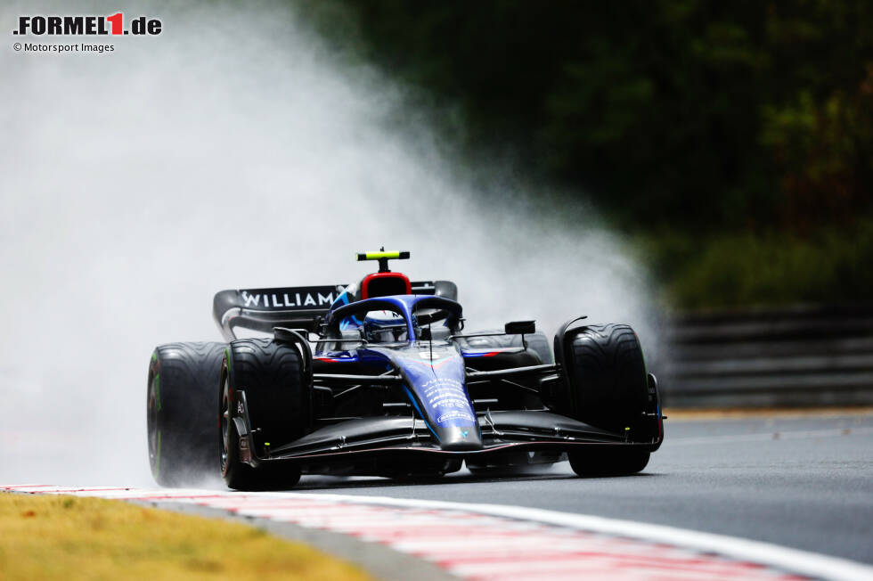 Nicholas Latifi (5): Hatte seinen "Moment of Glory" in FT3. Doch eine Bestzeit im Training gleicht den letzten Platz im Qualifying und P18 im Rennen nicht aus. In Q1 durch einen Fehler in der letzten Kurve selbst ein besseres Ergebnis weggeworfen, im Rennen dann nach einer frühen Berührung mit Vettel chancenlos. Nicholas Latifi (5): Hatte seinen "Moment of Glory" in FT3. Doch eine Bestzeit im Training gleicht den letzten Platz im Qualifying und P18 im Rennen nicht aus. In Q1 durch einen Fehler in der letzten Kurve selbst ein besseres Ergebnis weggeworfen, im Rennen dann nach einer frühen Berührung mit Vettel chancenlos.
