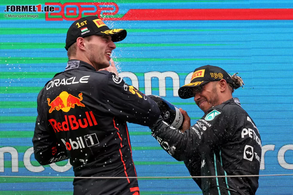Max Verstappen (1): Bei ihm wurde heftig diskutiert, weil man das schlechte Qualifying natürlich abziehen muss. Aber: Sein Rennspeed war so überragend, dass er seinen Fehler in der Qualifikation und seinen Dreher im Rennen selbst wieder ausgebügelt hat. Für seine Aufholjagd gibt es von uns die Bestnote. Foto zur News: Max Verstappen (1): Bei ihm wurde heftig diskutiert, weil man das schlechte Qualifying natürlich abziehen muss. Aber: Sein Rennspeed war so überragend, dass er seinen Fehler in der Qualifikation und seinen Dreher im Rennen selbst wieder ausgebügelt hat. Für seine Aufholjagd gibt es von uns die Bestnote.