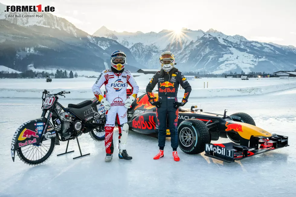 Foto zur News: Bei einem Showrun in Zell am See ist Max Verstappen (auf Eis!) zum ersten Mal mit der Startnummer 1 gefahren. Die besten Bilder des Events, bei dem neben dem neuen Formel-1-Weltmeister auch Eisspeedwayfahrer Franky Zorn dabei war, gibt es hier!