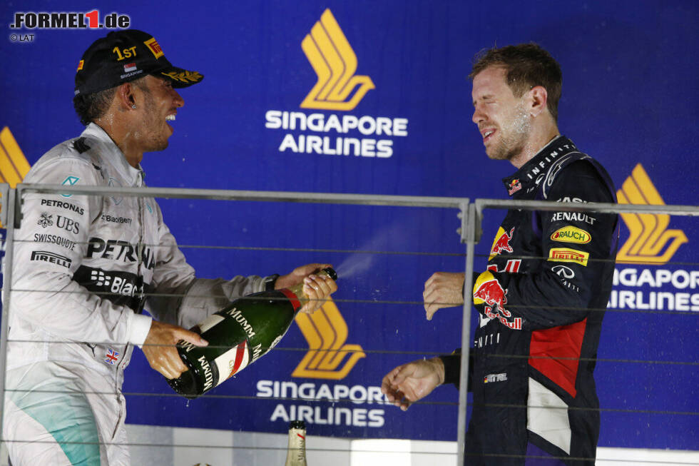 Foto zur News: &quot;Von 2010 bis 2013 war er sehr daran interessiert, für Red Bull zu fahren. Damals hatten wir aber Sebastian [Vettel] und es hätte keinen Sinn gemacht, zwei Alpha-Fahrer zu haben&quot;, so Horner. So wechselt der Brite stattdessen zu Mercedes - und gewinnt dort sechs weitere WM-Titel.