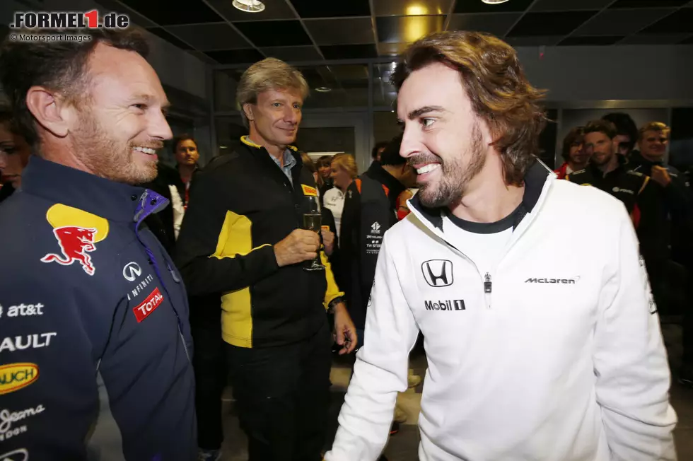 Fernando Alonso (Red Bull): Und noch einmal der Spanier! Bevor Mercedes die Formel 1 dominiert, versucht der zweimalige Weltmeister sein Glück mehrfach bei Red Bull. "Wir waren sehr nahe dran, ihn zu verpflichten", bestätigt Teamchef Christian Horner im Gespräch mit dem 'Motor Sport Magazine'. Foto zur News: Fernando Alonso (Red Bull): Und noch einmal der Spanier! Bevor Mercedes die Formel 1 dominiert, versucht der zweimalige Weltmeister sein Glück mehrfach bei Red Bull. "Wir waren sehr nahe dran, ihn zu verpflichten", bestätigt Teamchef Christian Horner im Gespräch mit dem 'Motor Sport Magazine'.