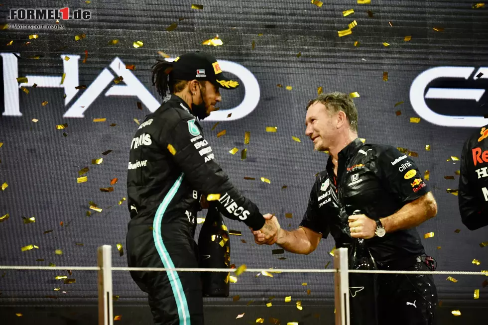 Foto zur News: Lewis Hamilton (Red Bull): Aus heutiger Sicht kaum vorstellbar, aber bevor er 2013 zu Mercedes wechselt, landet der damals erst einmalige Weltmeister fast bei Red Bull! Teamchef Christian Horner bestätigt gegenüber der &#039;Daily Mail&#039;: &quot;Lewis und ich haben im Laufe der Jahre einige Gespräche geführt.&quot;