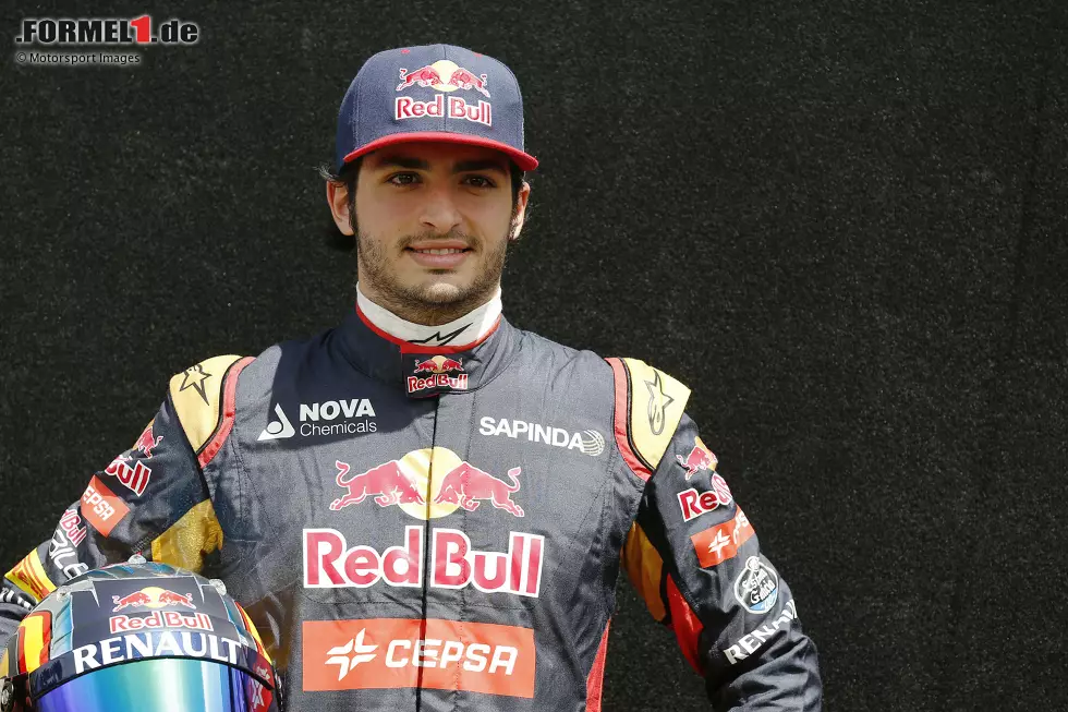 Foto zur News: Carlos Sainz hat drei Jahre mehr Formel-1-Erfahrung, denn er steigt 2015 in die Formel 1 auf. Auch er debütiert in Australien und schafft es mit Toro Rosso als Neunter auf Anhieb in die Punkteränge.