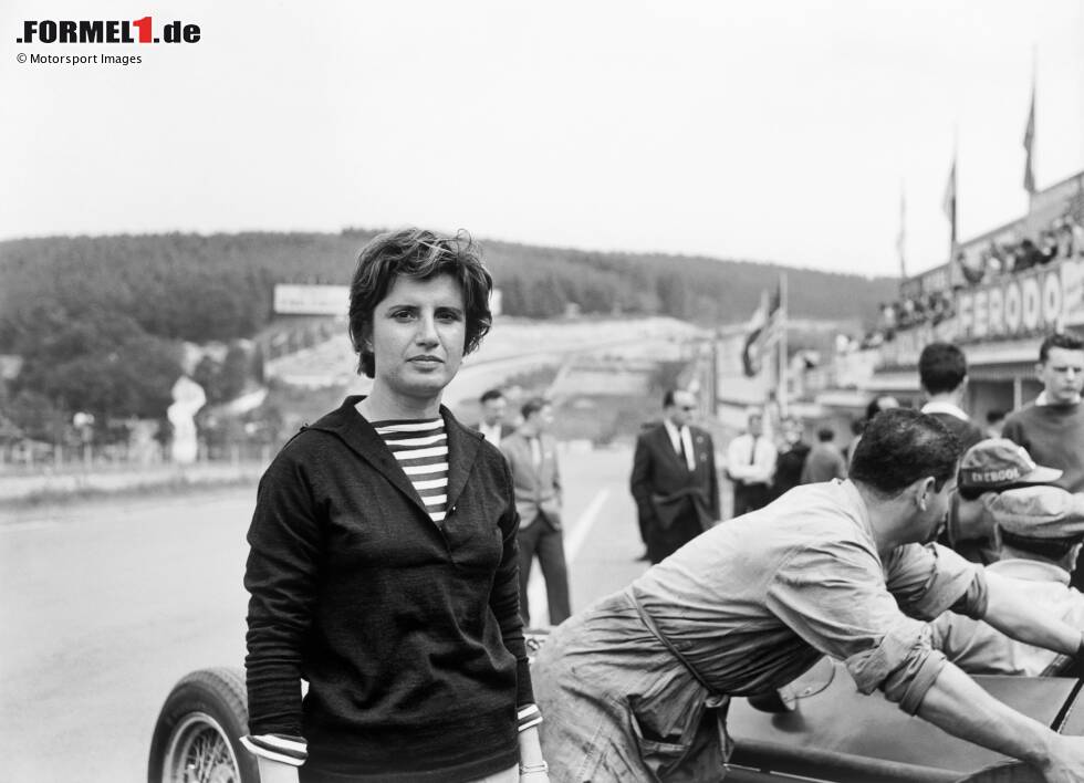 Die erste Frau in der Formel 1 ist die Italienerin Maria Teresa de Filippis. Sie nimmt in den Jahren 1958 und 1959 an fünf Grands Prix teil und qualifiziert sich für drei Rennen. Die erste Frau in der Formel 1 ist die Italienerin Maria Teresa de Filippis. Sie nimmt in den Jahren 1958 und 1959 an fünf Grands Prix teil und qualifiziert sich für drei Rennen.
