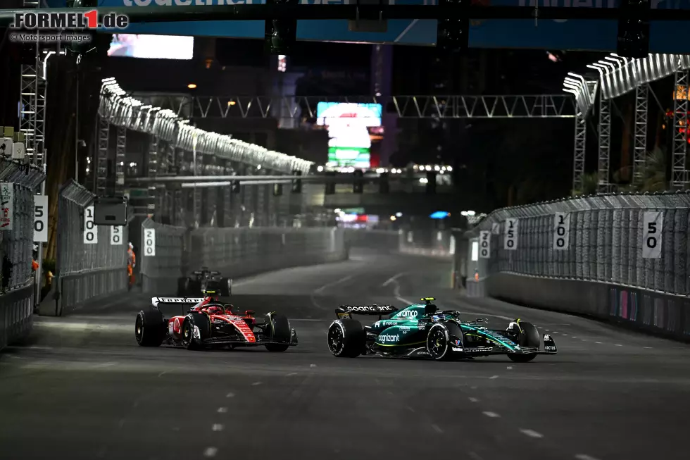 ... hatte sich Sainz auf P2 qualifiziert, doch so ging er von Platz 12 ins Rennen und drehte sich gleich in der ersten Kurve. Seine Aufholjagd wurde durch Überhitzungsprobleme weiter ausgebremst. Am Ende wurde es P6, beim Blick auf seine Rennpace wäre wohl P4 das Maximum gewesen hinter den Red Bulls und Leclerc.
Eingebüßte Punkte: 4 Foto zur News: ... hatte sich Sainz auf P2 qualifiziert, doch so ging er von Platz 12 ins Rennen und drehte sich gleich in der ersten Kurve. Seine Aufholjagd wurde durch Überhitzungsprobleme weiter ausgebremst. Am Ende wurde es P6, beim Blick auf seine Rennpace wäre wohl P4 das Maximum gewesen hinter den Red Bulls und Leclerc.
Eingebüßte Punkte: 4