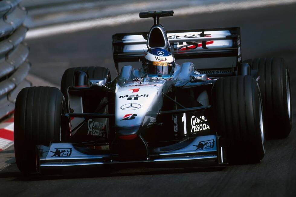 Foto zur News: Ein Jahr später erlebt Häkkinen einen Katastrophenstart mit zwei Ausfällen in den ersten beiden Rennen - während &quot;Schumi&quot; die ersten drei Rennen allesamt gewinnt. Häkkinen kämpft sich im Laufe des Jahres zurück, wird aber nur Vizechampion hinter Schumacher. Ein Jahr später verabschiedet er sich aus der Formel 1.