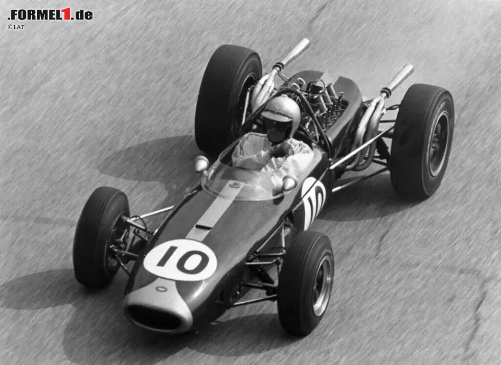 Den dritten Titel in Serie verpasst Brabham zwar, das Happyend gibt es aber 1966. Sechs Jahre nach seinem letzten WM-Gewinn triumphiert Brabham doch noch ein drittes und letztes Mal. Bis heute ist er der einzige Formel-1-Pilot, der in einem selbstkonstruierten Auto Weltmeister wird. Foto zur News: Den dritten Titel in Serie verpasst Brabham zwar, das Happyend gibt es aber 1966. Sechs Jahre nach seinem letzten WM-Gewinn triumphiert Brabham doch noch ein drittes und letztes Mal. Bis heute ist er der einzige Formel-1-Pilot, der in einem selbstkonstruierten Auto Weltmeister wird.