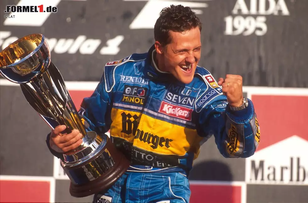 Michael Schumacher: Vor seinem Triumphzug mit Ferrari gewinnt "Schumi" seine ersten beiden WM-Titel 1994 und 1995 noch für Benetton. Zur Saison 1996 wechselt er zur Scuderia - und hat dort keine Chance auf einen dritten Titel in Serie. Der Ferrari F310 ist zu langsam und vor allem zu unzuverlässig. Foto zur News: Michael Schumacher: Vor seinem Triumphzug mit Ferrari gewinnt "Schumi" seine ersten beiden WM-Titel 1994 und 1995 noch für Benetton. Zur Saison 1996 wechselt er zur Scuderia - und hat dort keine Chance auf einen dritten Titel in Serie. Der Ferrari F310 ist zu langsam und vor allem zu unzuverlässig.
