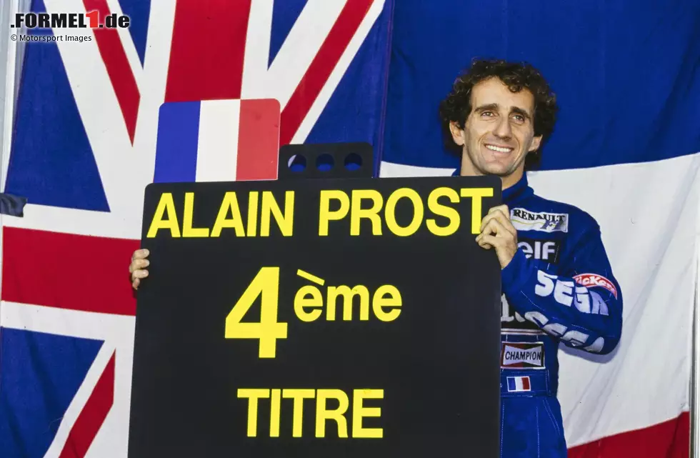 Doch im neuen MP4/3 gelingt im restlichen Saisonverlauf nur noch ein weiterer Sieg, am Ende verpasst er die Titelverteidigung als WM-Vierter recht klar. Seinen dritten Titel mit McLaren holt Prost schließlich 1989, ein vierter und letzter WM-Triumph folgt 1993 mit Williams. Anschließend tritt er als amtierender Weltmeister zurück. Foto zur News: Doch im neuen MP4/3 gelingt im restlichen Saisonverlauf nur noch ein weiterer Sieg, am Ende verpasst er die Titelverteidigung als WM-Vierter recht klar. Seinen dritten Titel mit McLaren holt Prost schließlich 1989, ein vierter und letzter WM-Triumph folgt 1993 mit Williams. Anschließend tritt er als amtierender Weltmeister zurück.