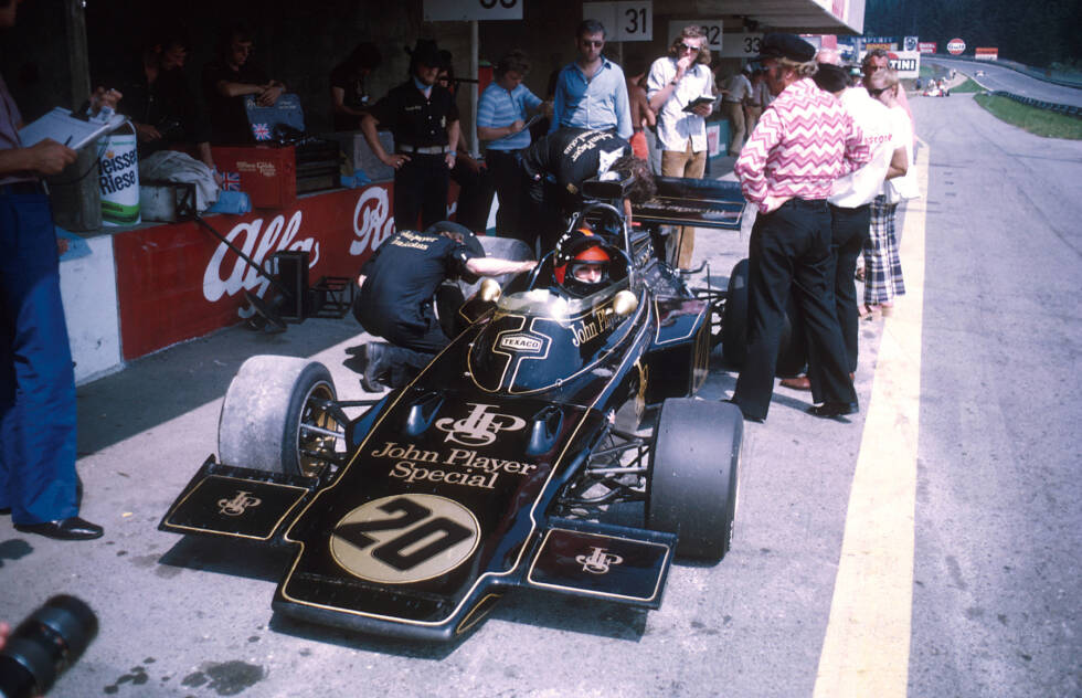 Foto zur News: Lotus: In den 1960er- und 1970er-Jahren ist Lotus mit 66 Siegen und 13 WM-Titeln in Fahrer- und Konstrukteurs-WM das erfolgreichste Formel-1-Team. Bis in die späten 1980er-Jahre hinein gewinnt man zwar noch Rennen, doch der WM-Titel von Mario Andretti 1978 soll der letzte in der Geschichte des Teams bleiben.