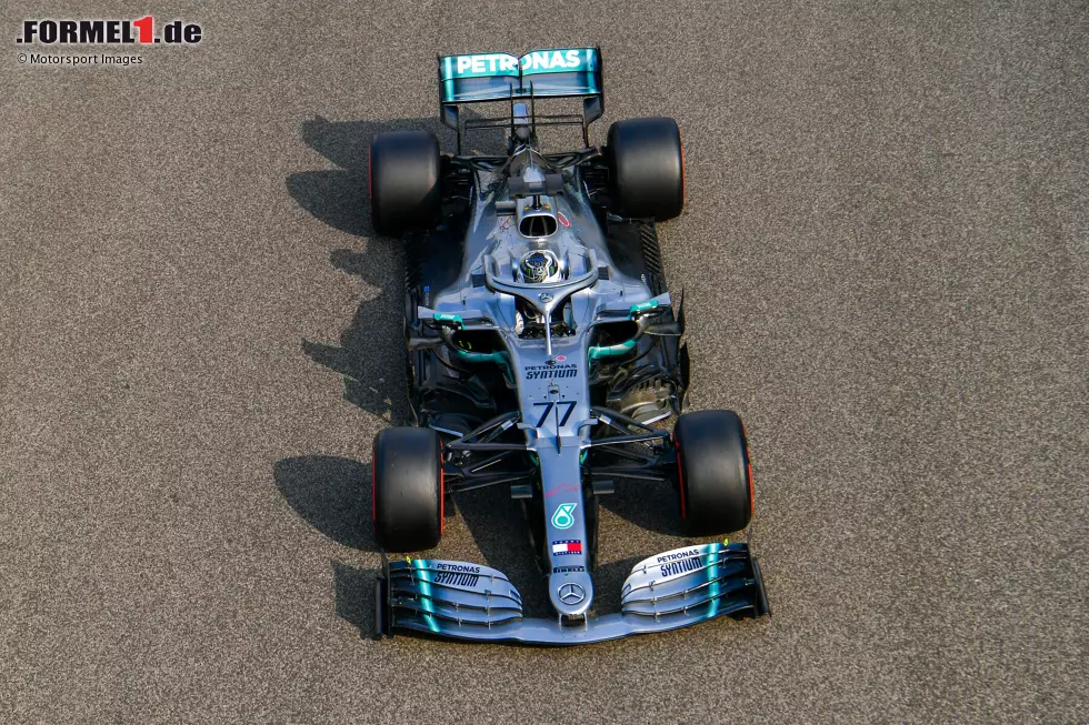 Foto zur News: 2019: Wieder wird Lewis Hamilton Formel-1-Weltmeister, wieder gewinnt Mercedes beide Titel. Auch der W10 erweist sich als ausgezeichnetes Rennauto.