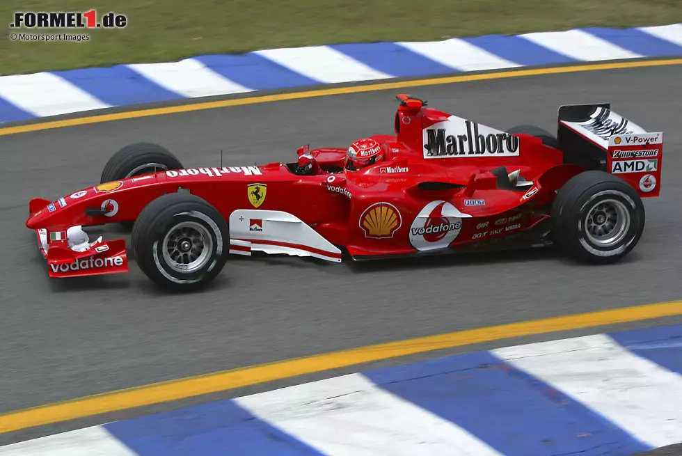 Foto zur News: 2004: Der Schlusspunkt der "goldenen" Ferrari-Jahre mit dem F2004 und dem fünften Totalerfolg in der Formel-1-Weltmeisterschaft. Für James Allison heißt es danach Abschied nehmen: Er verlässt Ferrari und wechselt zu Renault.