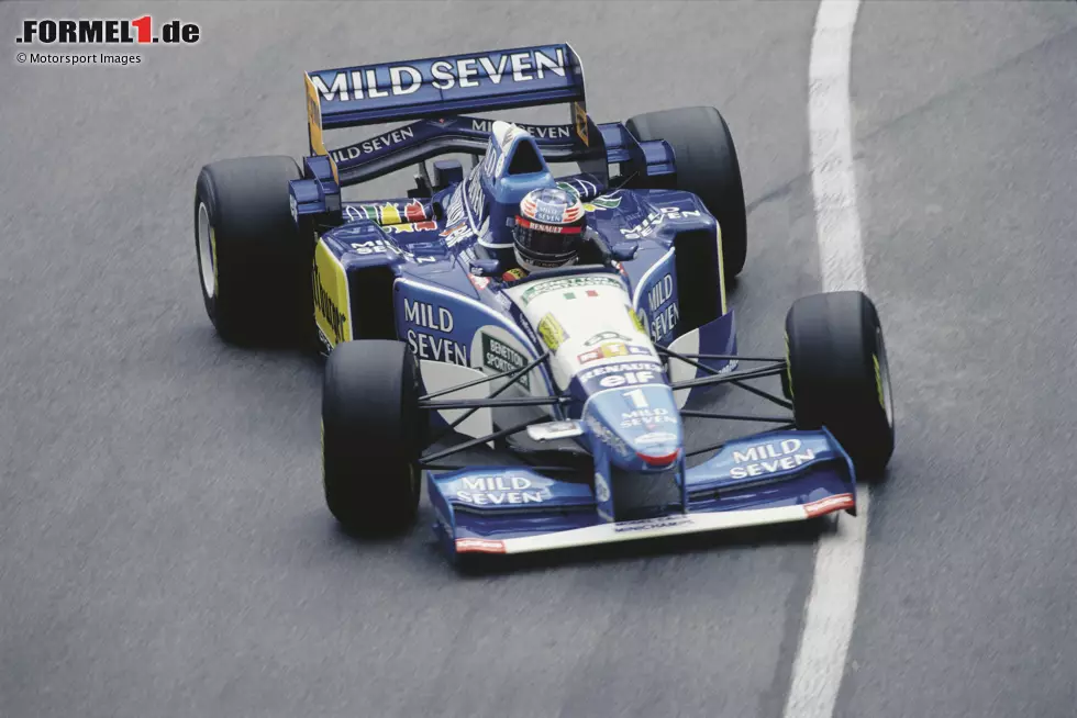 1995: Benetton wiederholt mit dem B195 (jetzt mit Renault-V10-Antrieben) den WM-Erfolg aus dem Vorjahr, gewinnt dieses Mal aber auch den Titel in der Konstrukteurswertung. Michael Schumacher triumphiert bei neun Rennen, Johnny Herbert bei zwei. Macht elf Siege in 17 Grands Prix. Foto zur News: 1995: Benetton wiederholt mit dem B195 (jetzt mit Renault-V10-Antrieben) den WM-Erfolg aus dem Vorjahr, gewinnt dieses Mal aber auch den Titel in der Konstrukteurswertung. Michael Schumacher triumphiert bei neun Rennen, Johnny Herbert bei zwei. Macht elf Siege in 17 Grands Prix.