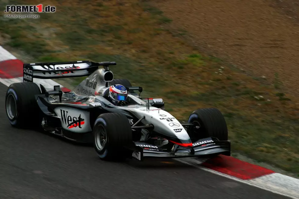 McLaren-Mercedes MP4-17D: David Coulthard (Großbritannien), Kimi Räikkönen (Finnland) Foto zur News: McLaren-Mercedes MP4-17D: David Coulthard (Großbritannien), Kimi Räikkönen (Finnland)