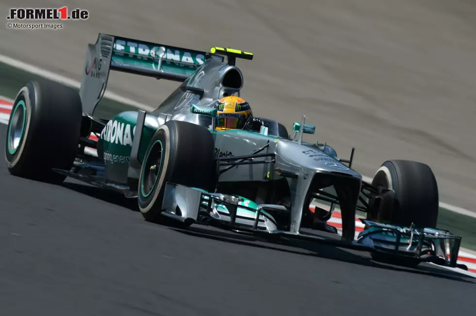 Foto zur News: Mercedes W04: Nico Rosberg (Deutschland), Lewis Hamilton (Mercedes)