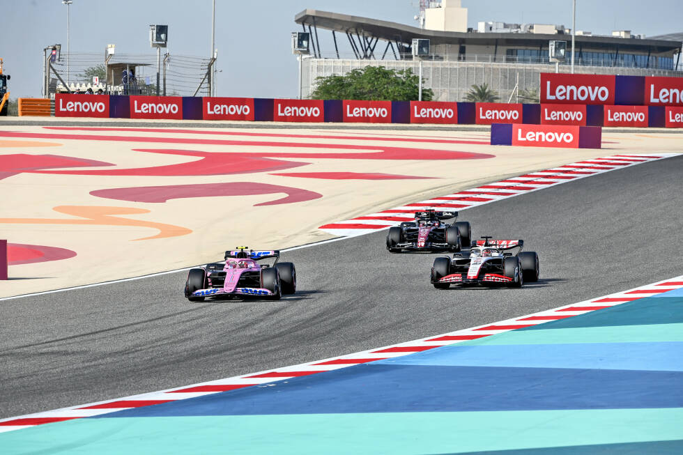 Foto zur News: ... für den Sonntag bedeutet, zeigt sich am 5. März ab 16 Uhr: Dann steigt in Bahrain der erste Grand Prix der Formel-1-Saison 2023 mit Verstappen auf der Poleposition und 19 ehrgeizigen Fahrern dahinter!