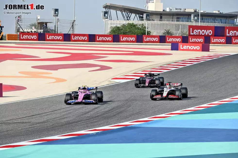 ... für den Sonntag bedeutet, zeigt sich am 5. März ab 16 Uhr: Dann steigt in Bahrain der erste Grand Prix der Formel-1-Saison 2023 mit Verstappen auf der Poleposition und 19 ehrgeizigen Fahrern dahinter! Foto zur News: ... für den Sonntag bedeutet, zeigt sich am 5. März ab 16 Uhr: Dann steigt in Bahrain der erste Grand Prix der Formel-1-Saison 2023 mit Verstappen auf der Poleposition und 19 ehrgeizigen Fahrern dahinter!