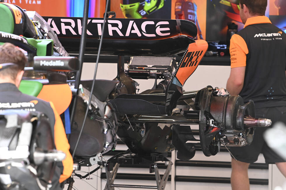 Foto zur News: McLaren MCL60: Hinterrad-Bremse