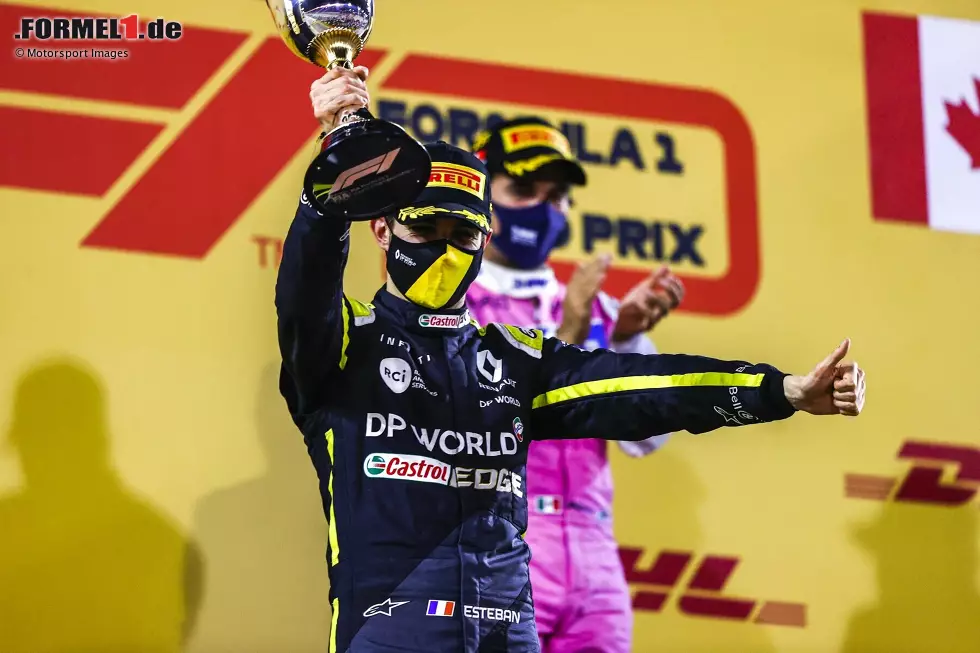 Esteban Ocon (Sachir 2020): Beim ersten Sieg von Sergio Perez, der nach der ersten Runde Letzter war, wird häufig übersehen, dass Sachir auch das erste Podium für Ocon ist, der im Renault hinter seinem Ex-Teamkollegen Zweiter wird. Für ihn ist es bereits das 66. Formel-1-Rennen. Foto zur News: Esteban Ocon (Sachir 2020): Beim ersten Sieg von Sergio Perez, der nach der ersten Runde Letzter war, wird häufig übersehen, dass Sachir auch das erste Podium für Ocon ist, der im Renault hinter seinem Ex-Teamkollegen Zweiter wird. Für ihn ist es bereits das 66. Formel-1-Rennen.