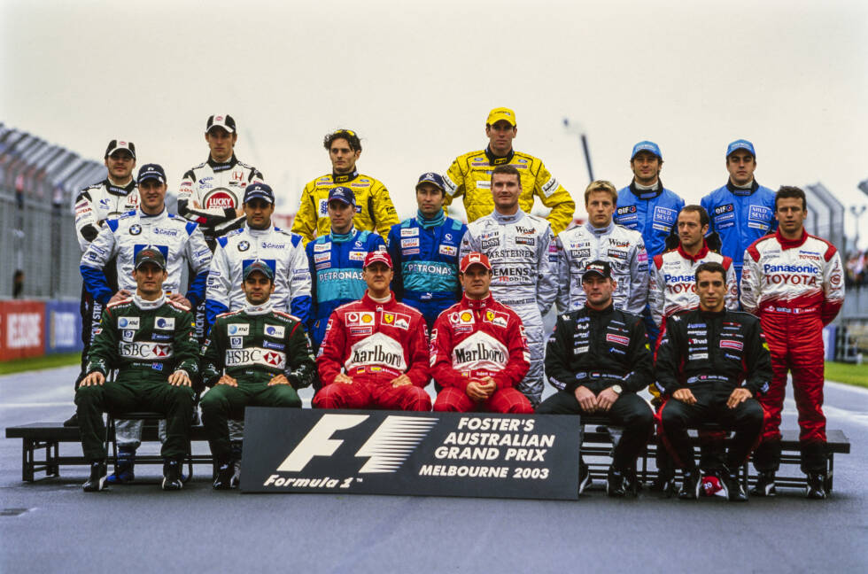 Foto zur News: 2003 - Vorne: M. Webber, A. Pizzonia, M. Schumacher, R. Barrichello, J. Verstappen, J. Wilson; Mitte: R. Schumacher, J. P. Montoya, N. Heidfeld, H. Frentzen, D. Coulthard, K. Räikkönen, C. da Matta, O. Panis; Hinten: J. Villeneuve, J. Button, G. Fisichella, R. Firman, J. Trulli, F. Alonso.