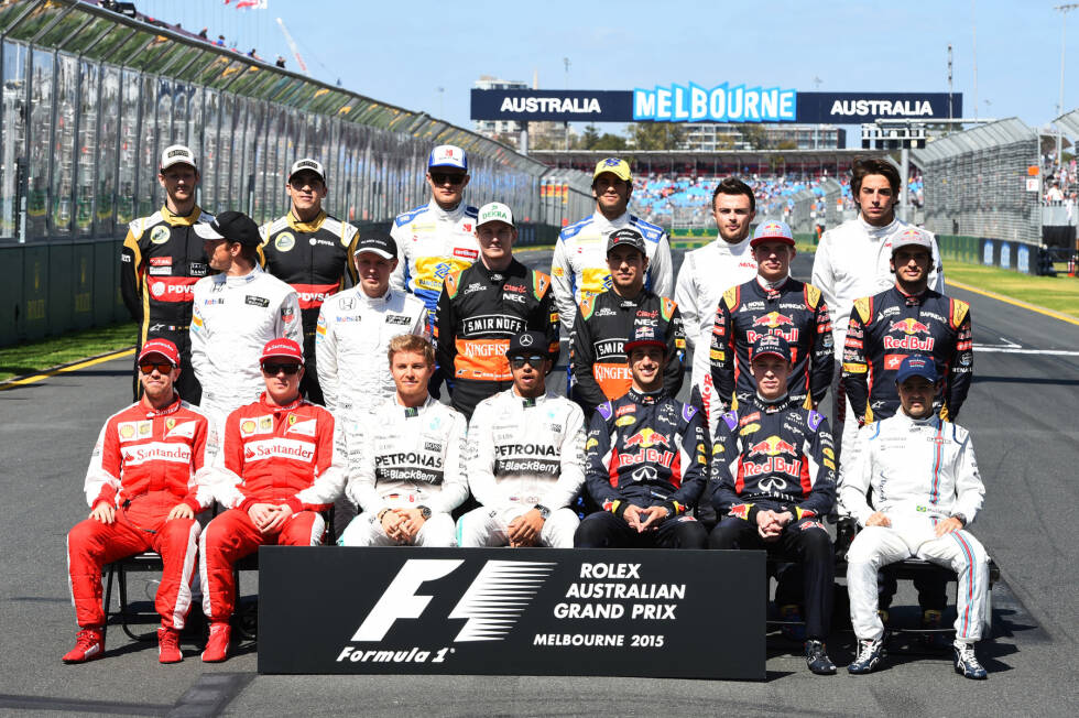 Foto zur News: 2015 - Vorne: S. Vettel, K. Räikkönen, N. Rosberg, L. Hamilton, D. Ricciardo, D. Kwjat, F. Massa (V. Bottas fehlt); Mitte: J. Button, K. Magnussen, N. Hülkenberg, S. Perez, M. Verstappen, C. Sainz Jr; Hinten: R. Grosjean, P. Maldonado, M. Ericsson, F. Nasr, W. Stevens, R. Merhi.