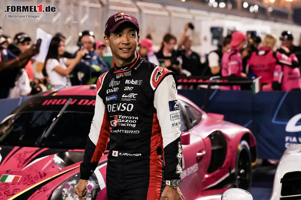 McLaren - Ryo Hirakawa (Meister in der WEC, 5. in der Super Formula): Einer der ungewöhnlichen Namen hier. Der Le-Mans-Sieger von 2022 verteidigte den WM-Titel in der WEC mit Toyota und wurde zudem Fünfter in der japanischen SuperFormula. Auch 2024 fährt er das WEC-Hypercar und ist Reservefahrer bei McLaren. Foto zur News: McLaren - Ryo Hirakawa (Meister in der WEC, 5. in der Super Formula): Einer der ungewöhnlichen Namen hier. Der Le-Mans-Sieger von 2022 verteidigte den WM-Titel in der WEC mit Toyota und wurde zudem Fünfter in der japanischen SuperFormula. Auch 2024 fährt er das WEC-Hypercar und ist Reservefahrer bei McLaren.