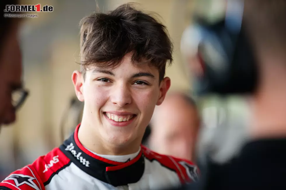 Ferrari - Oliver Bearman (6. in der Formel 2): Antonelli wird in der F2 wohl Teamkollege von Oliver Bearman, der den Titel des besten Rookies in der Serie 2023 trotz vier Saisonsiegen knapp verpasst hat und 2024 in sein zweites Jahr gehen wird. Bei zwei Freitagstrainings für Haas durfte der Brite bereits Formel-1-Luft schnuppern. Foto zur News: Ferrari - Oliver Bearman (6. in der Formel 2): Antonelli wird in der F2 wohl Teamkollege von Oliver Bearman, der den Titel des besten Rookies in der Serie 2023 trotz vier Saisonsiegen knapp verpasst hat und 2024 in sein zweites Jahr gehen wird. Bei zwei Freitagstrainings für Haas durfte der Brite bereits Formel-1-Luft schnuppern.