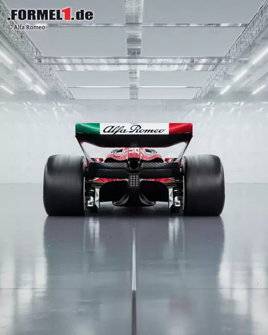 Foto zur News: Für das Team wird es auch das letzte Jahr unter dem Banner von Alfa Romeo sein. 2026 wird das Team zum Audi-Werksteam. Der Hersteller ist aber schon 2023 mit einer Minderheitsbeteiligung eingestiegen.