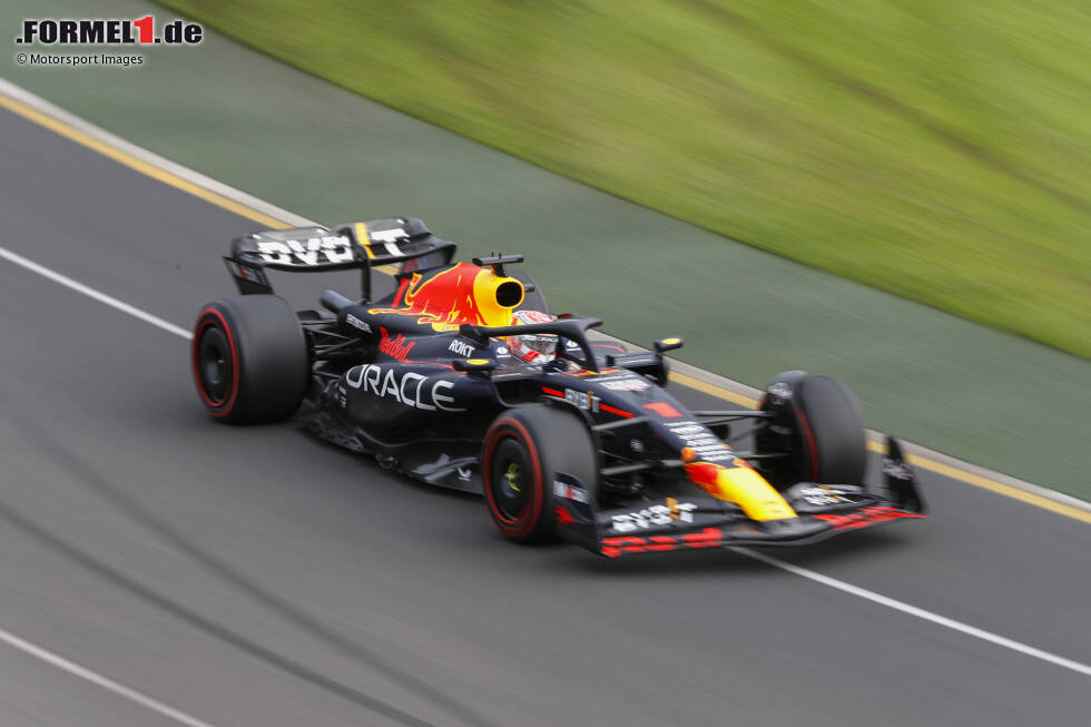 WM-Spitzenreiter Max Verstappen fährt im 3. Freien Training wieder die Bestzeit im Red Bull RB19 und bringt sich in die Favoritenrolle für das Qualifying, aber ... WM-Spitzenreiter Max Verstappen fährt im 3. Freien Training wieder die Bestzeit im Red Bull RB19 und bringt sich in die Favoritenrolle für das Qualifying, aber ...