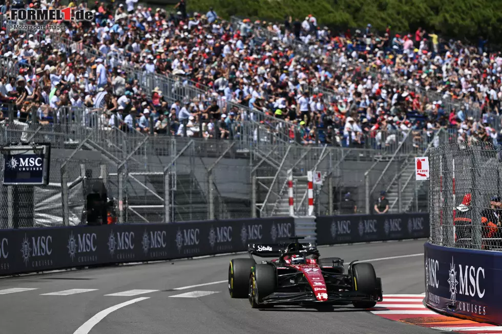... Valtteri Bottas im Alfa Romeo C43 ist indes bereits eine Steigerung erkennbar: Er belegt P8 vor beiden Alpine und ist damit "best of the rest" hinter den Topteams. Das kann sich sehen lassen in Monaco! Anders ... Foto zur News: ... Valtteri Bottas im Alfa Romeo C43 ist indes bereits eine Steigerung erkennbar: Er belegt P8 vor beiden Alpine und ist damit "best of the rest" hinter den Topteams. Das kann sich sehen lassen in Monaco! Anders ...