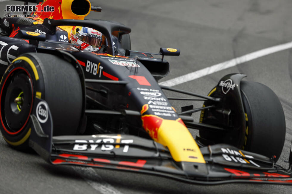 Foto zur News: ... damit löst er Sebastian Vettel als den nach Siegen erfolgreichsten Red-Bull-Fahrer ab. Der Deutsche hat es auf 38 Grand-Prix-Erfolge mit dem Team gebracht. Nicht für den Sieg reicht es in Monaco für ...