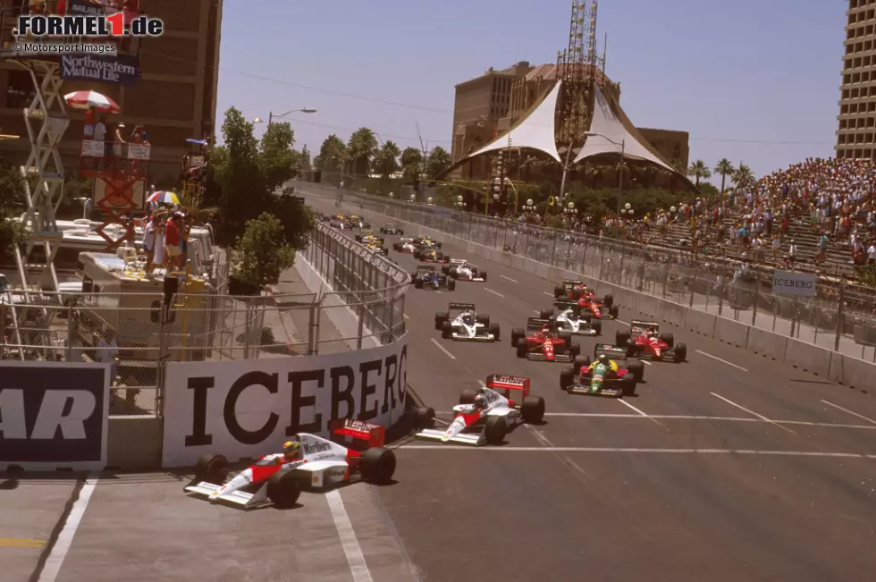 Ab 1989 und bis 1991 ist Phoenix in Arizona der Schauplatz für Formel-1-Rennen, aber wieder verfängt die Kulisse nicht. Mehr noch: Die Grand-Prix-Szene kehrt den USA für einige Jahre komplett den Rücken und ... Foto zur News: Ab 1989 und bis 1991 ist Phoenix in Arizona der Schauplatz für Formel-1-Rennen, aber wieder verfängt die Kulisse nicht. Mehr noch: Die Grand-Prix-Szene kehrt den USA für einige Jahre komplett den Rücken und ...