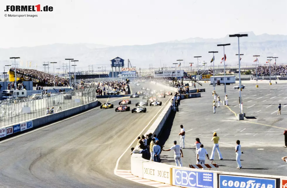 Als "Parkplatz-Grands-Prix" werden die Formel-1-Rennen in Las Vegas 1981 und 1982 berühmt. Denn Basis für die Strecke ist der Parkplatz des Hotels "Caesars Palace", entsprechend eintönig ist das Layout. Und alsbald ist es vorbei mit der Show im Spielerparadies. Foto zur News: Als "Parkplatz-Grands-Prix" werden die Formel-1-Rennen in Las Vegas 1981 und 1982 berühmt. Denn Basis für die Strecke ist der Parkplatz des Hotels "Caesars Palace", entsprechend eintönig ist das Layout. Und alsbald ist es vorbei mit der Show im Spielerparadies.